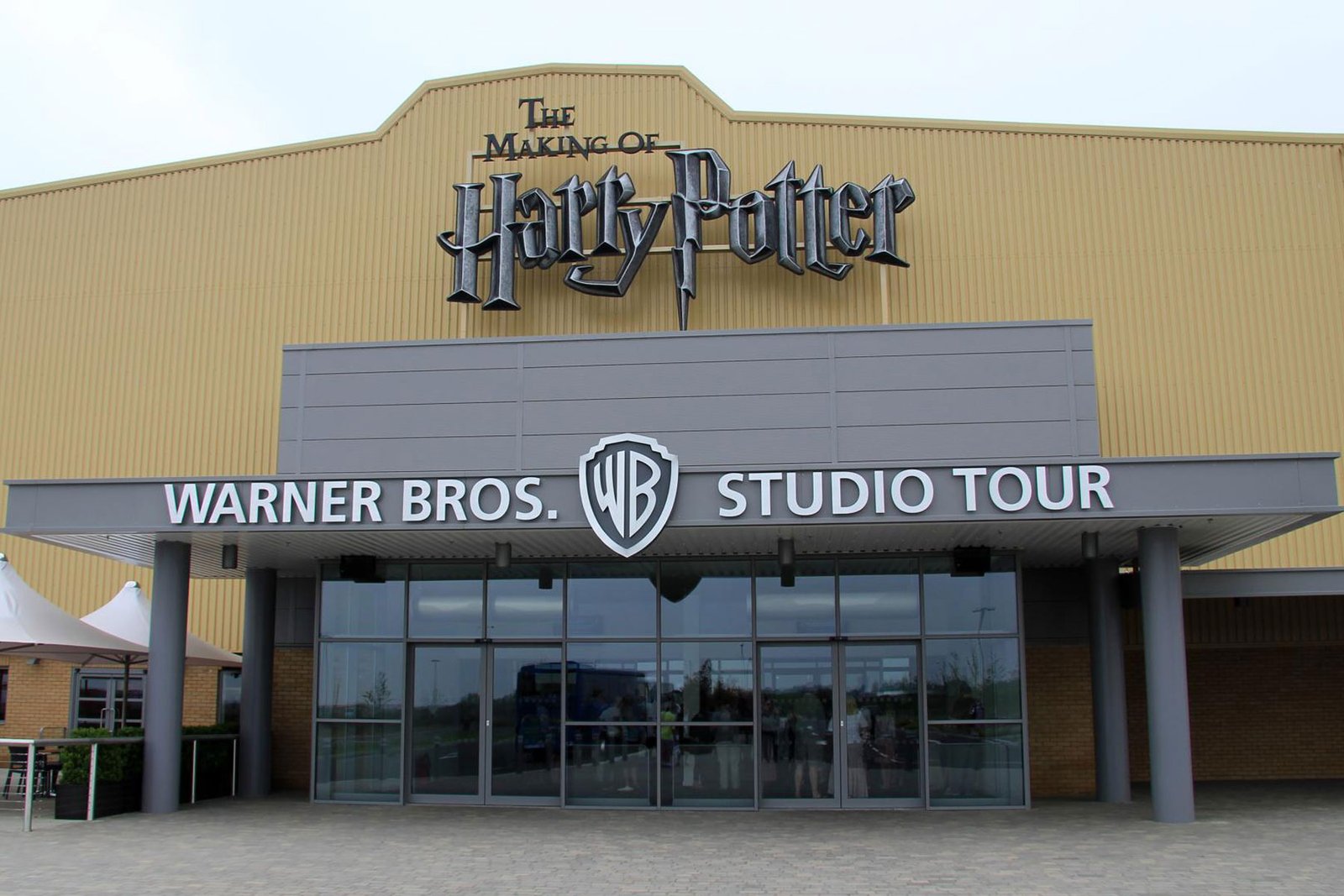 Harry_Potter_Leavesden_entrance from London Country Tours