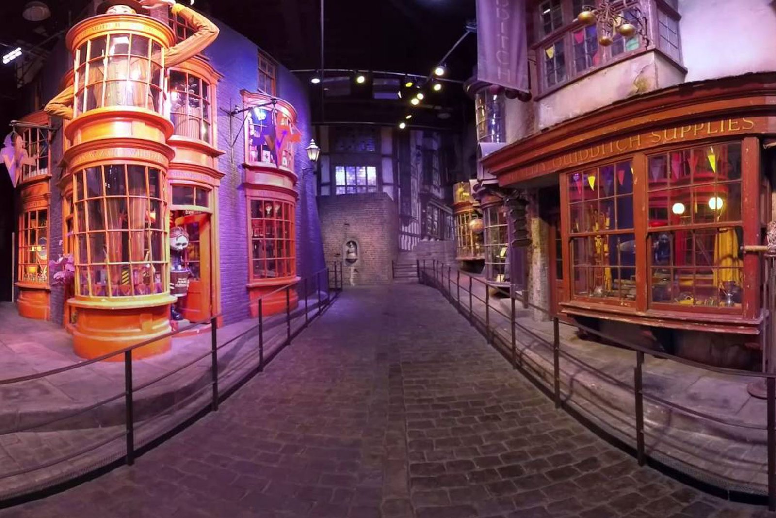diagon-alley from London Country Tours