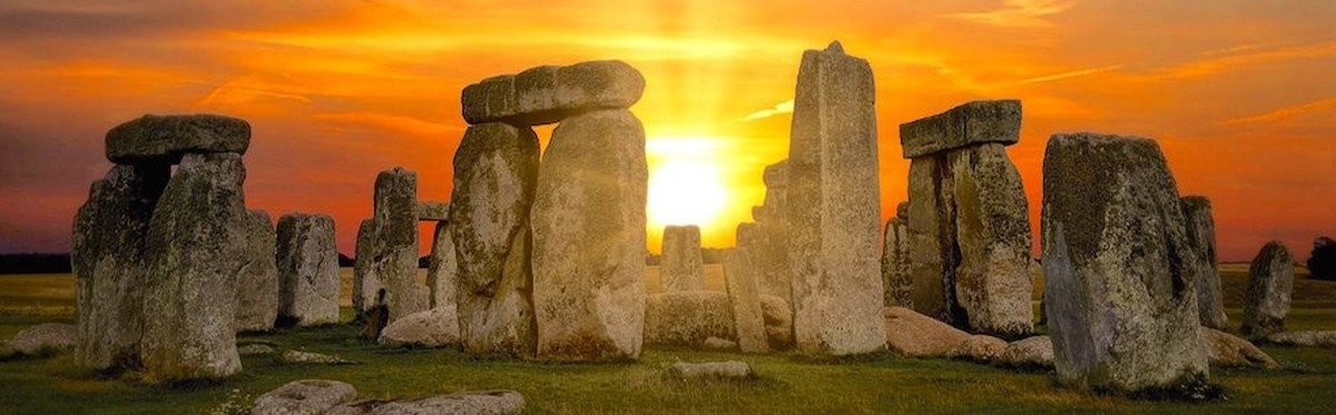 Plan a Luxury Day Trip with Private Tours to Stonehenge and Scenic Countryside Views